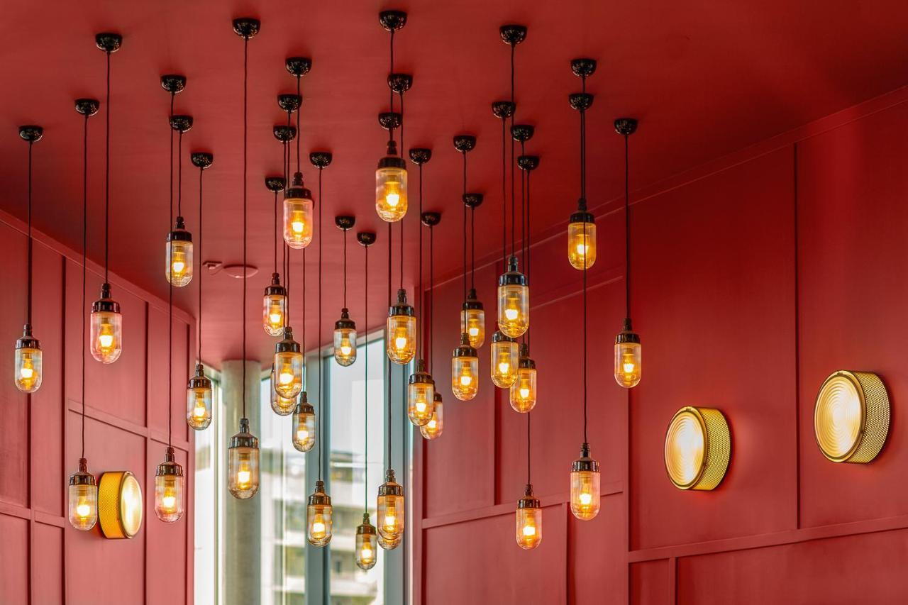 Eklo Bordeaux Centre Bastide Hotel Екстериор снимка