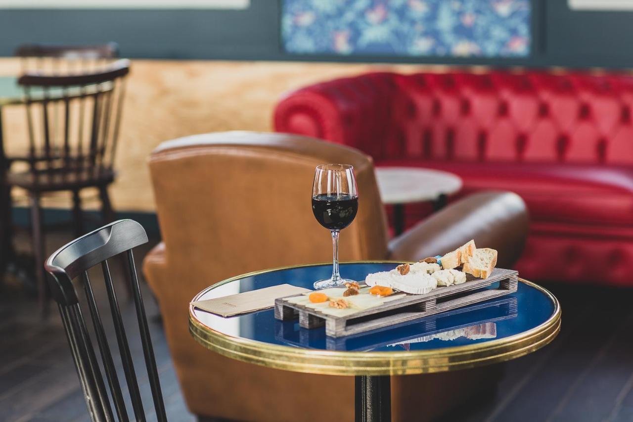 Eklo Bordeaux Centre Bastide Hotel Екстериор снимка