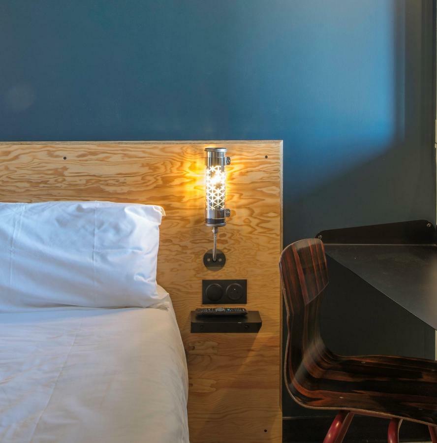 Eklo Bordeaux Centre Bastide Hotel Екстериор снимка